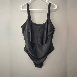 Ava & Viv black one piece swimsuit 18w  rouched waist summer beach slimming